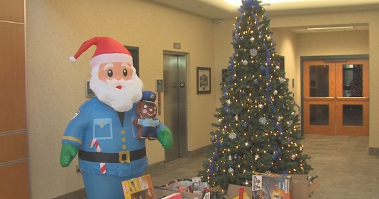 GIPD Officers, Community Volunteers to Wrap & Deliver “Santa Cop” Gifts
