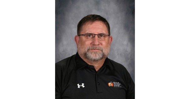  D.W. Holley, GISH Principal of the Academy of Technical Sciences