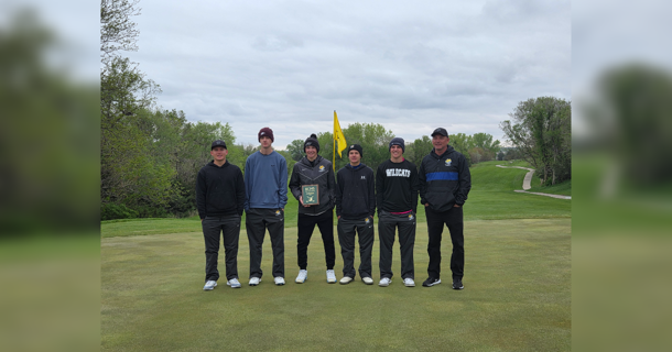 St. Paul Golfers celebrate another Team Title