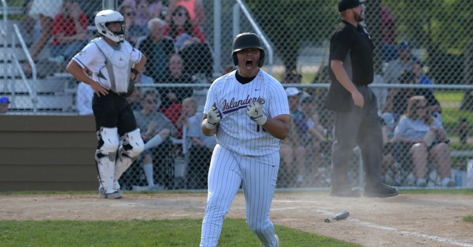 Islanders blank Fremont, advance to district final