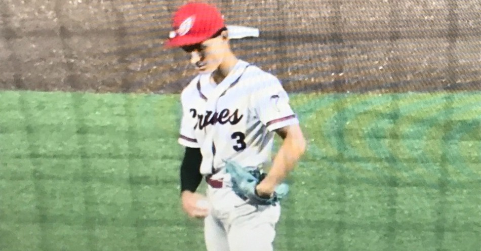 Fightin' Cranes Walk it Off Against Salina