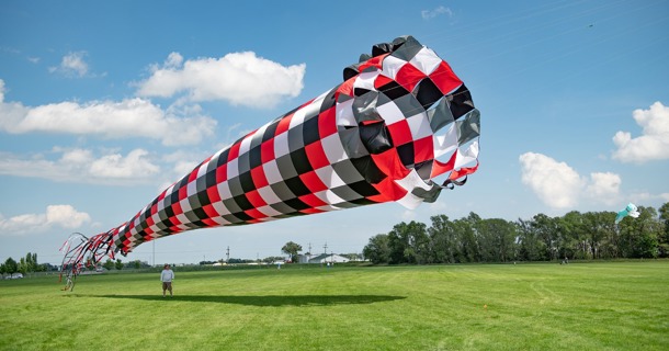  Professional kiter Scott Stokely will be back for the Grand Island Kite Festival.