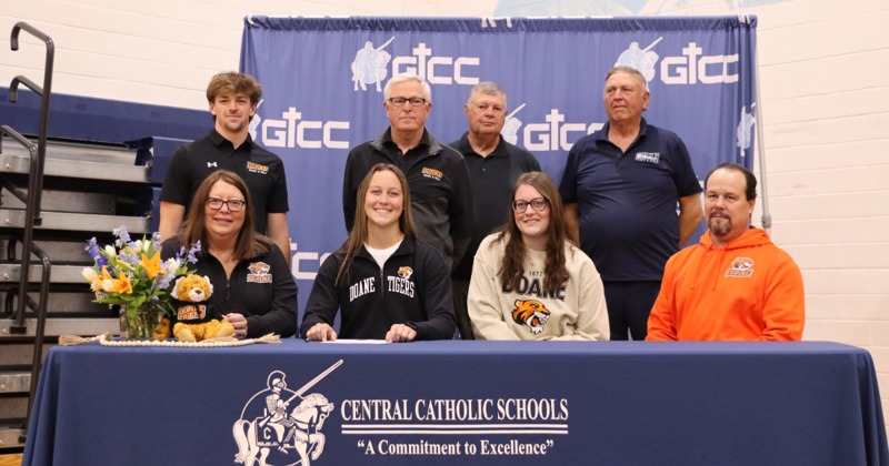 Laura Blake Signs With Doane Track & Field 