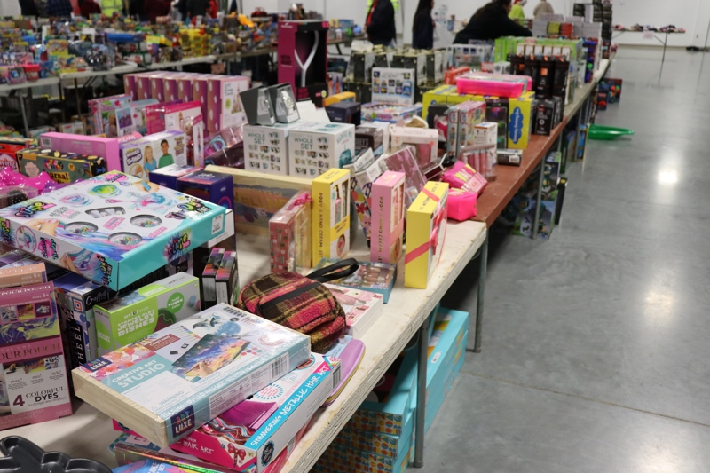 United Way Hosts It's Holiday Toy Distribution